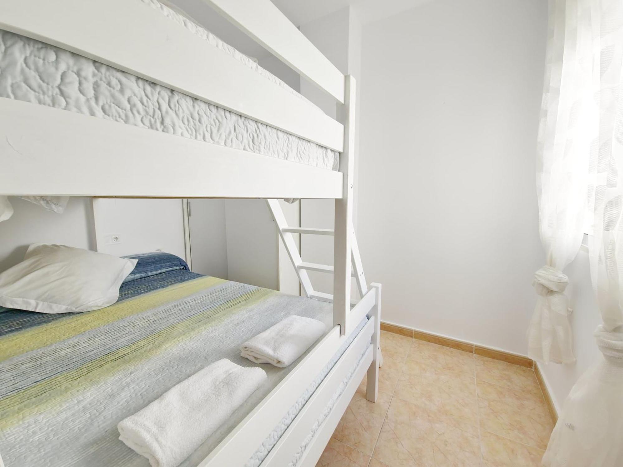 Apartamento Con Piscina, Parque Las Naciones, Торевьиа Экстерьер фото