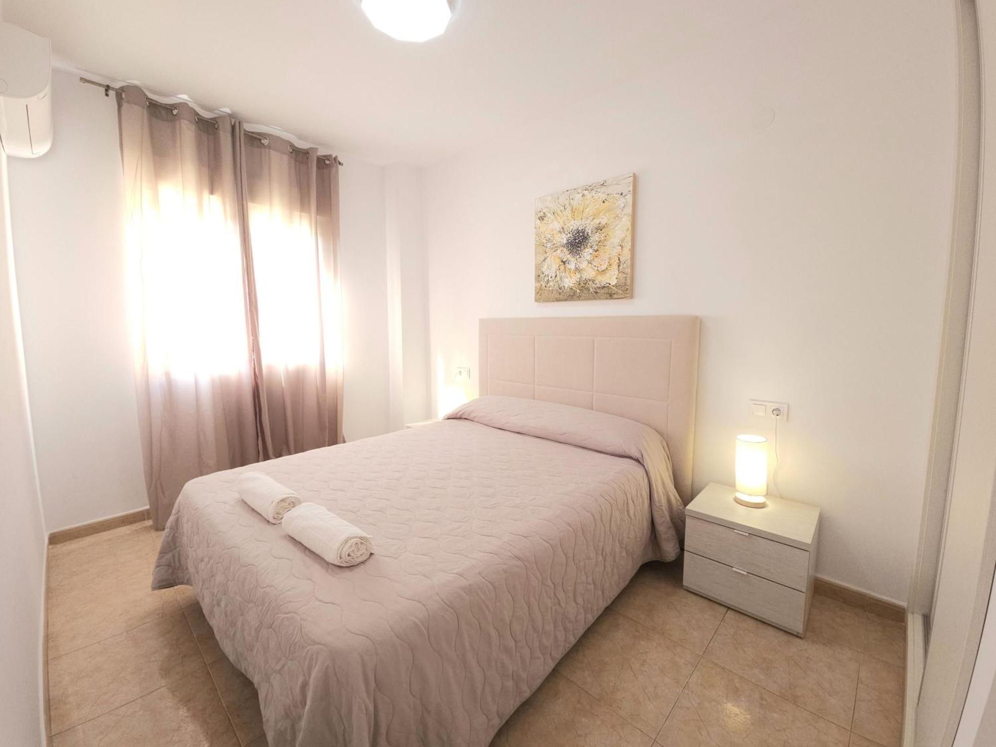 Apartamento Con Piscina, Parque Las Naciones, Торевьиа Экстерьер фото