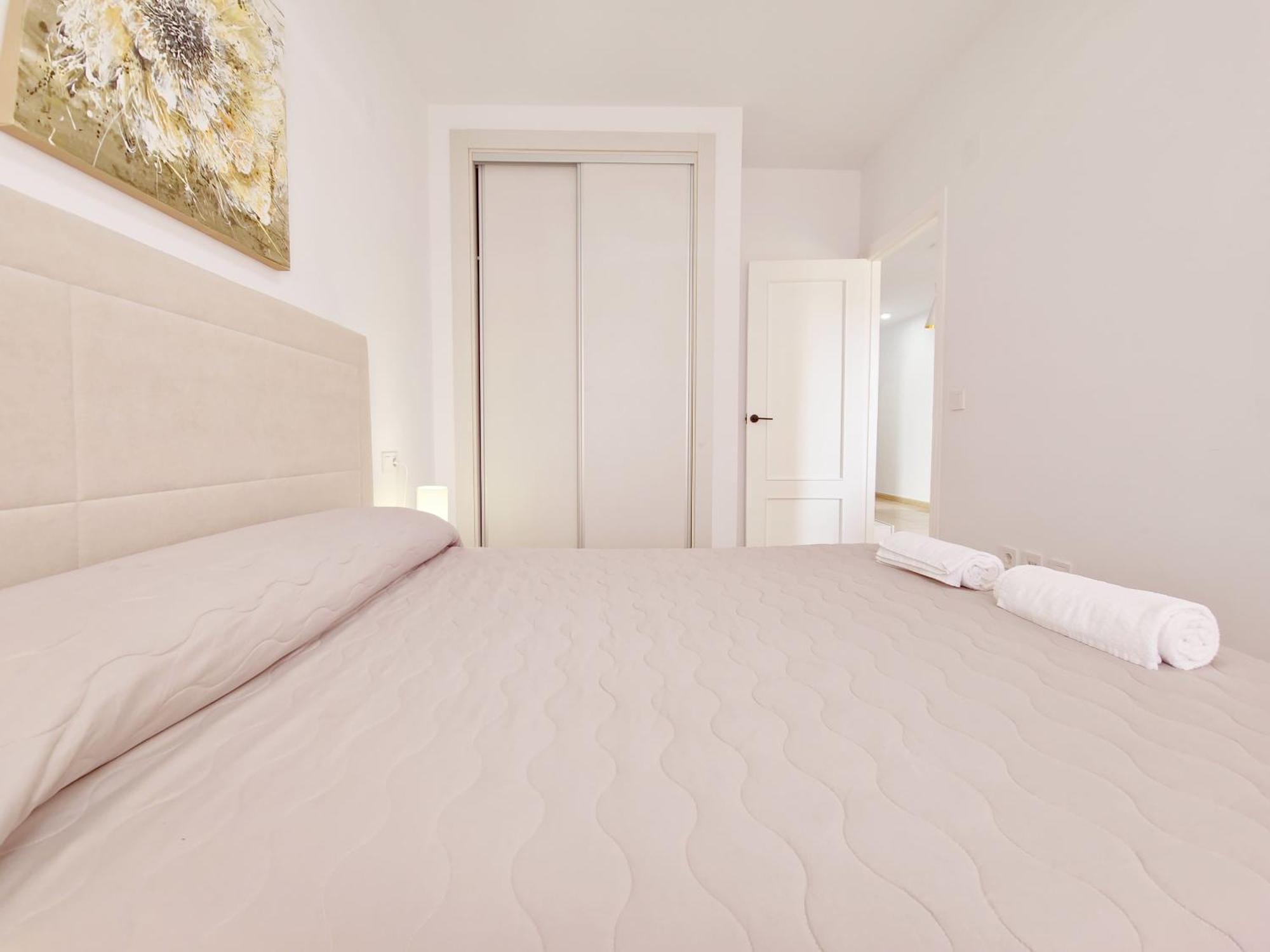 Apartamento Con Piscina, Parque Las Naciones, Торевьиа Экстерьер фото